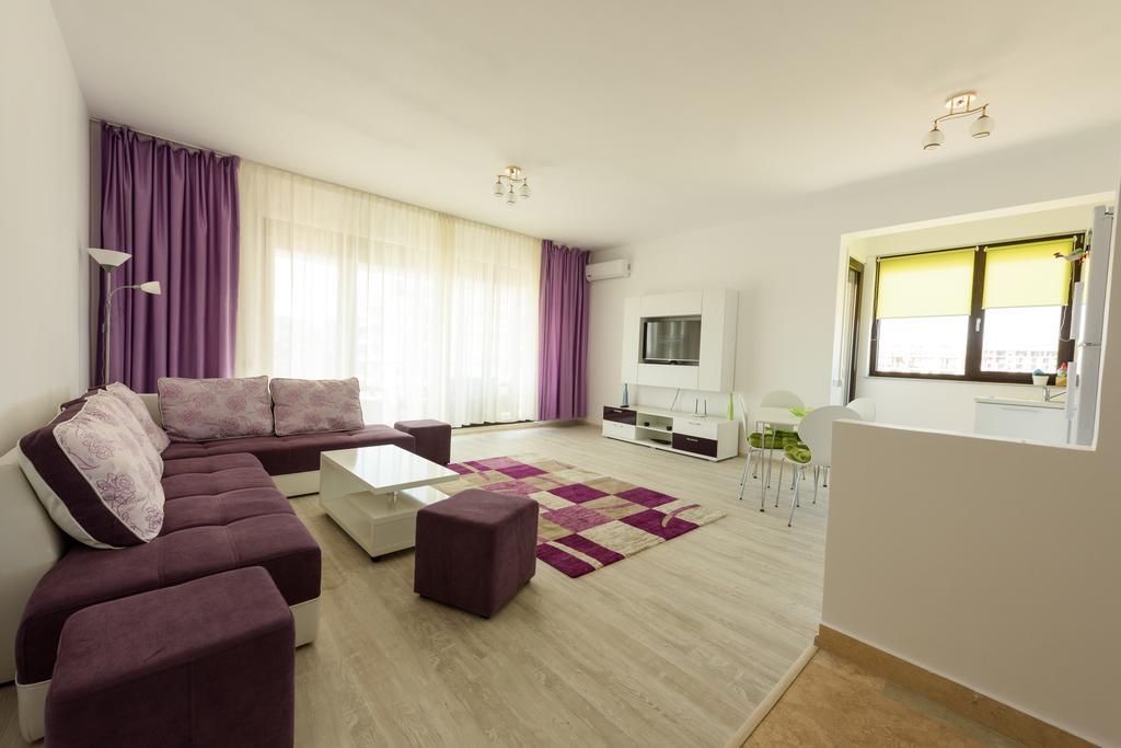 דירות Năvodari Purple Sun מראה חיצוני תמונה